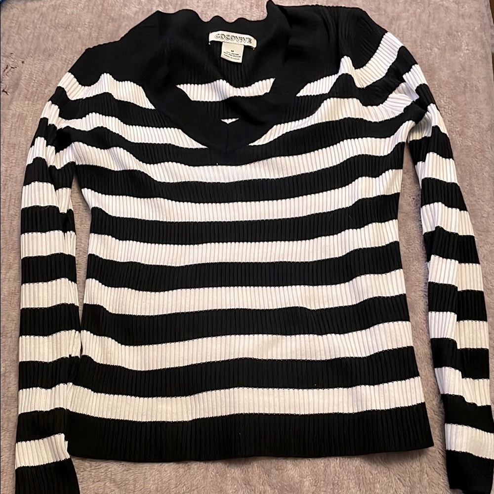 Jones New York V-Neck Black and White Sweater